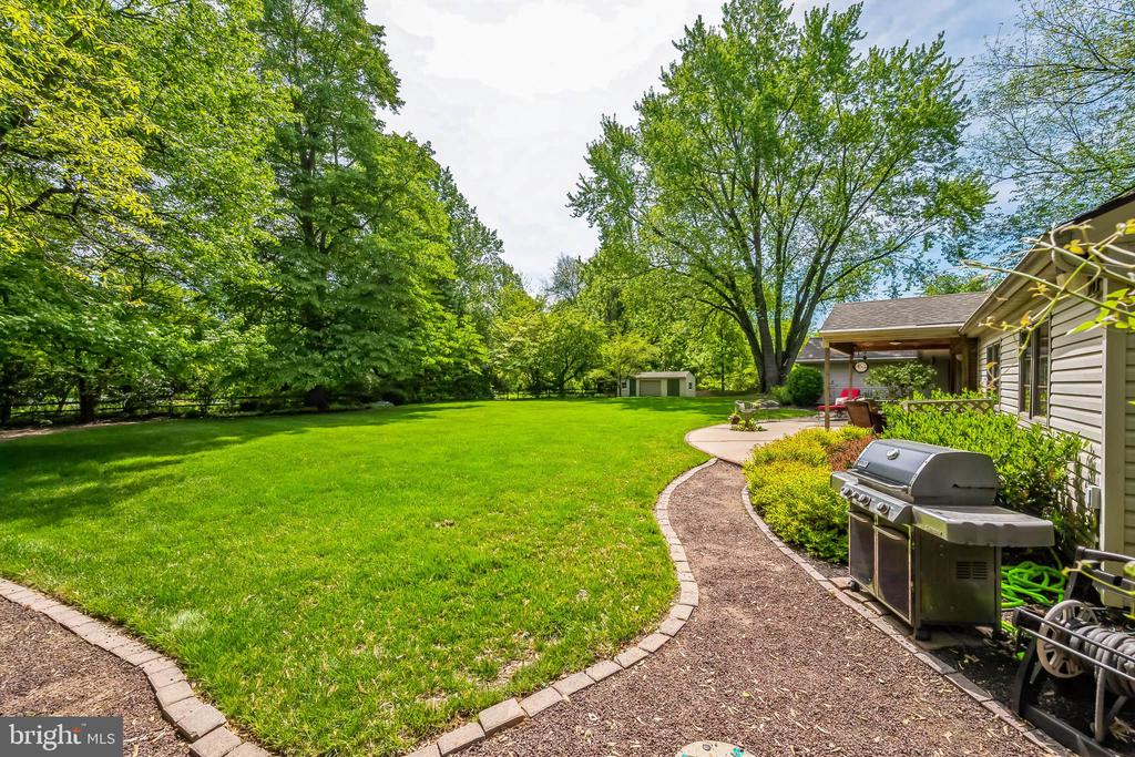 1060 CREAMERY ROAD