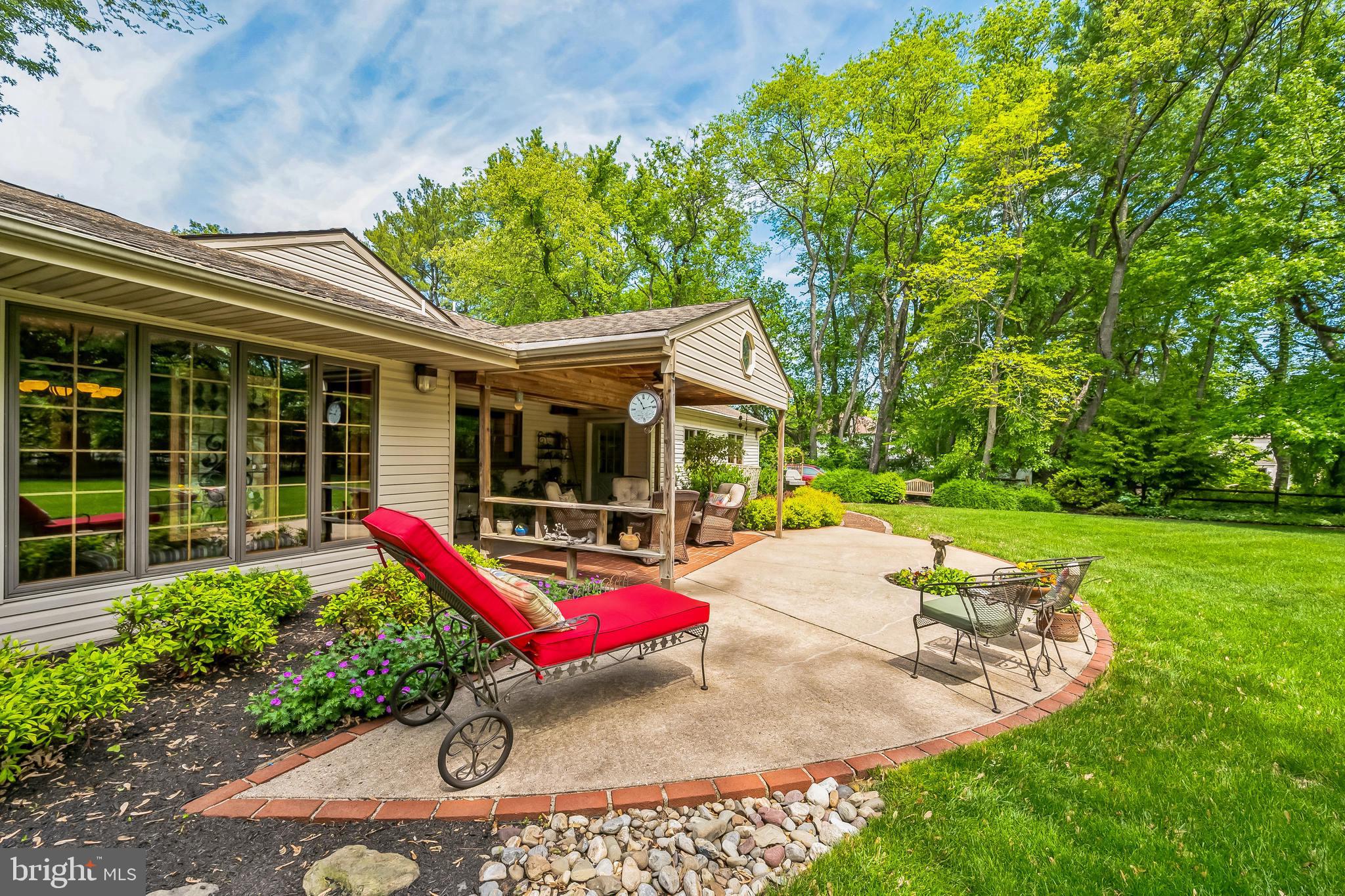 1060 CREAMERY ROAD