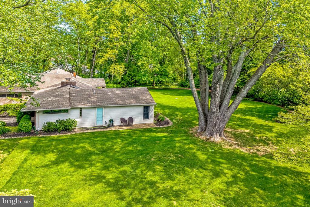 1060 CREAMERY ROAD
