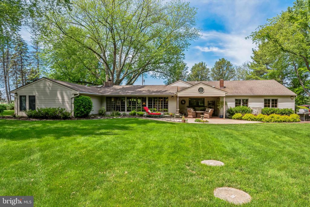 1060 CREAMERY ROAD
