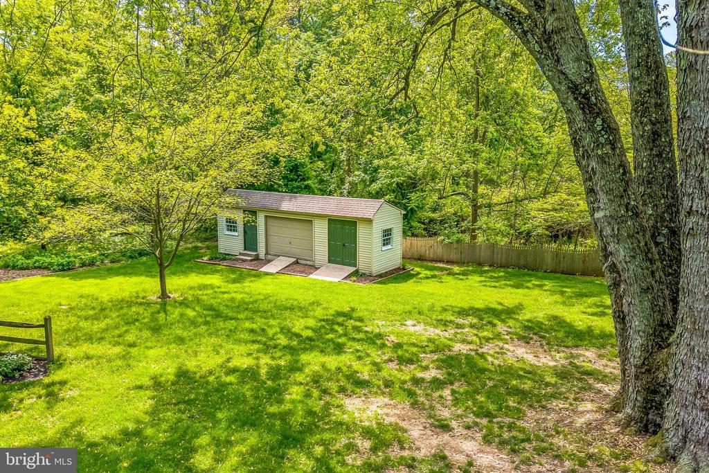 1060 CREAMERY ROAD
