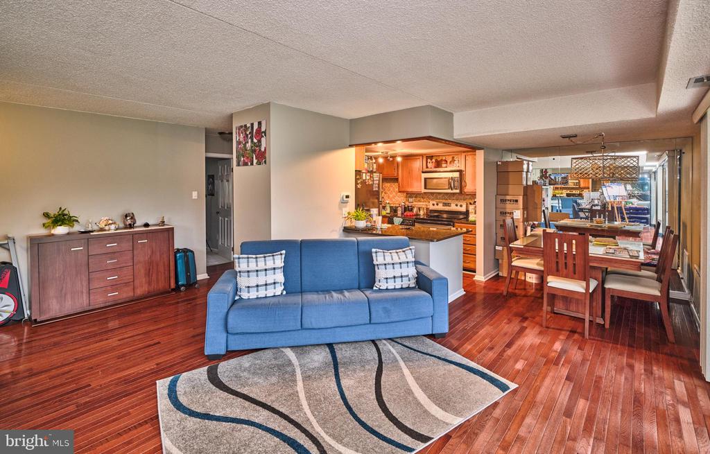61 HERMITAGE DRIVE