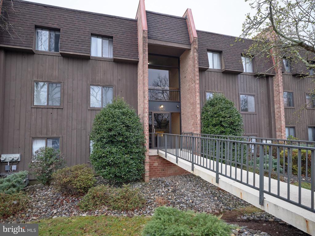 61 HERMITAGE DRIVE