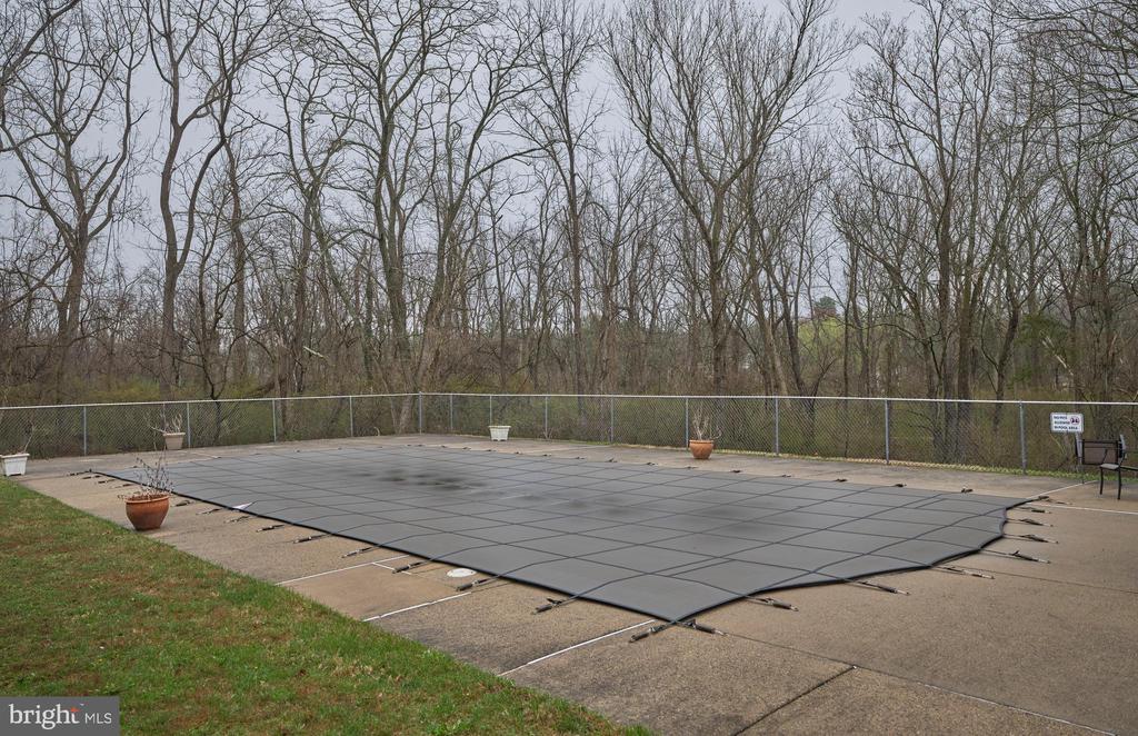 61 HERMITAGE DRIVE