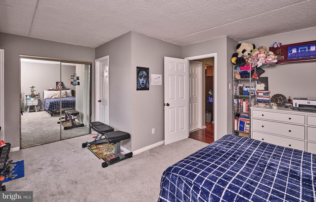 61 HERMITAGE DRIVE
