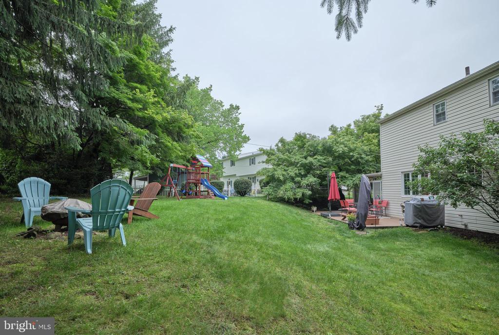 408 W BRISTOL ROAD