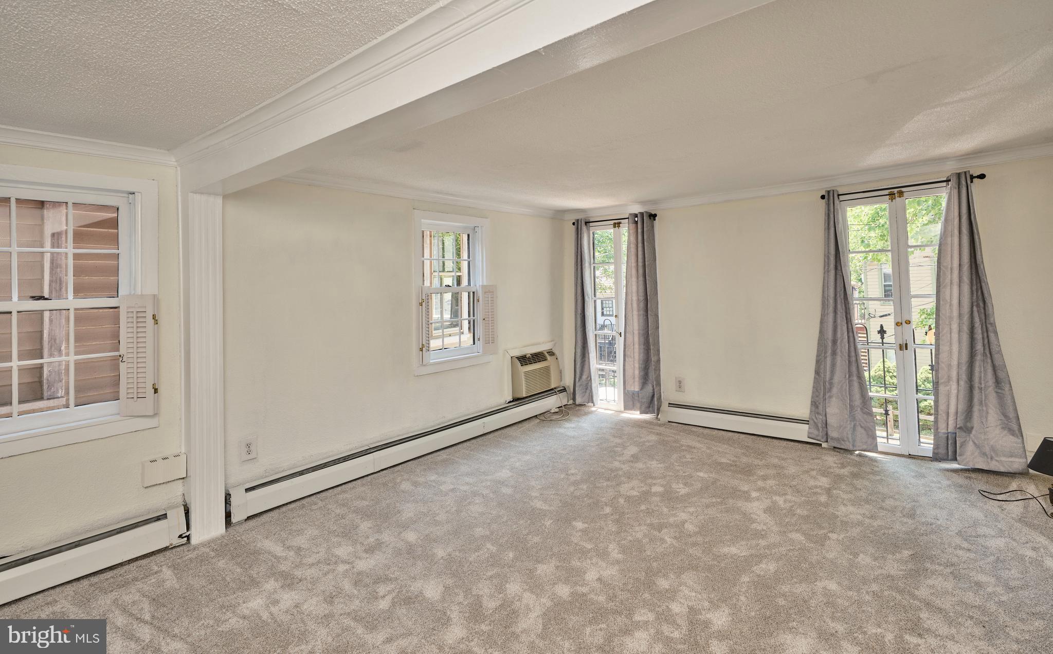 38 W FERRY STREET