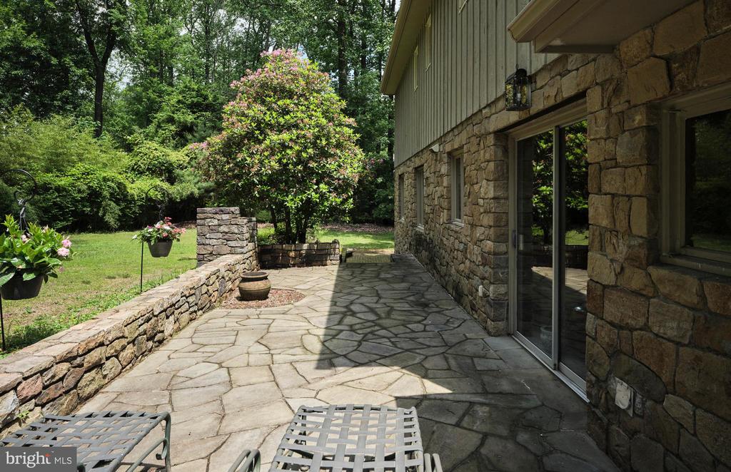 6189 GREENHILL ROAD