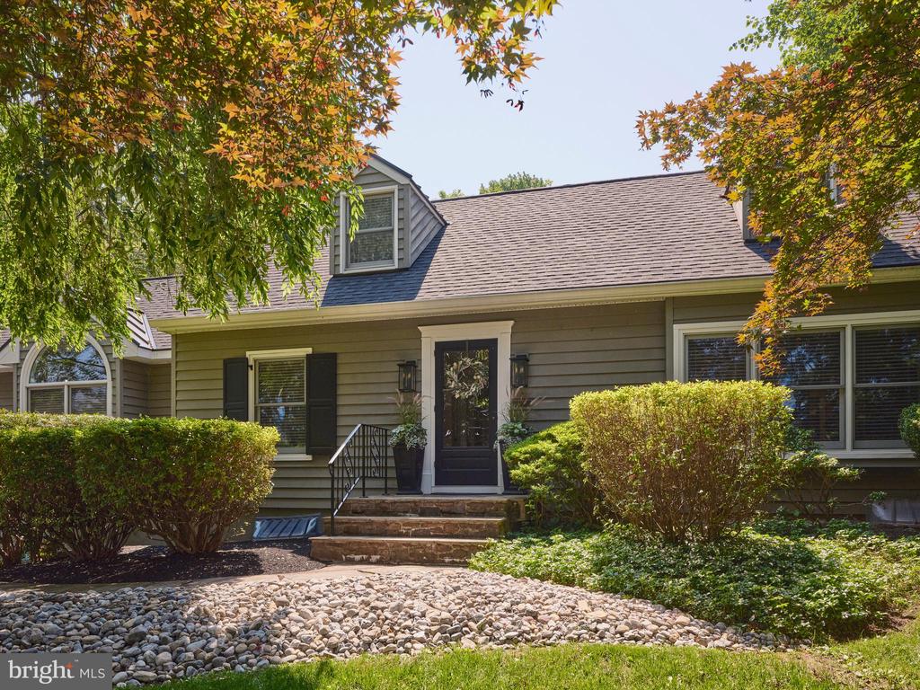 2395 VALLEY ROAD