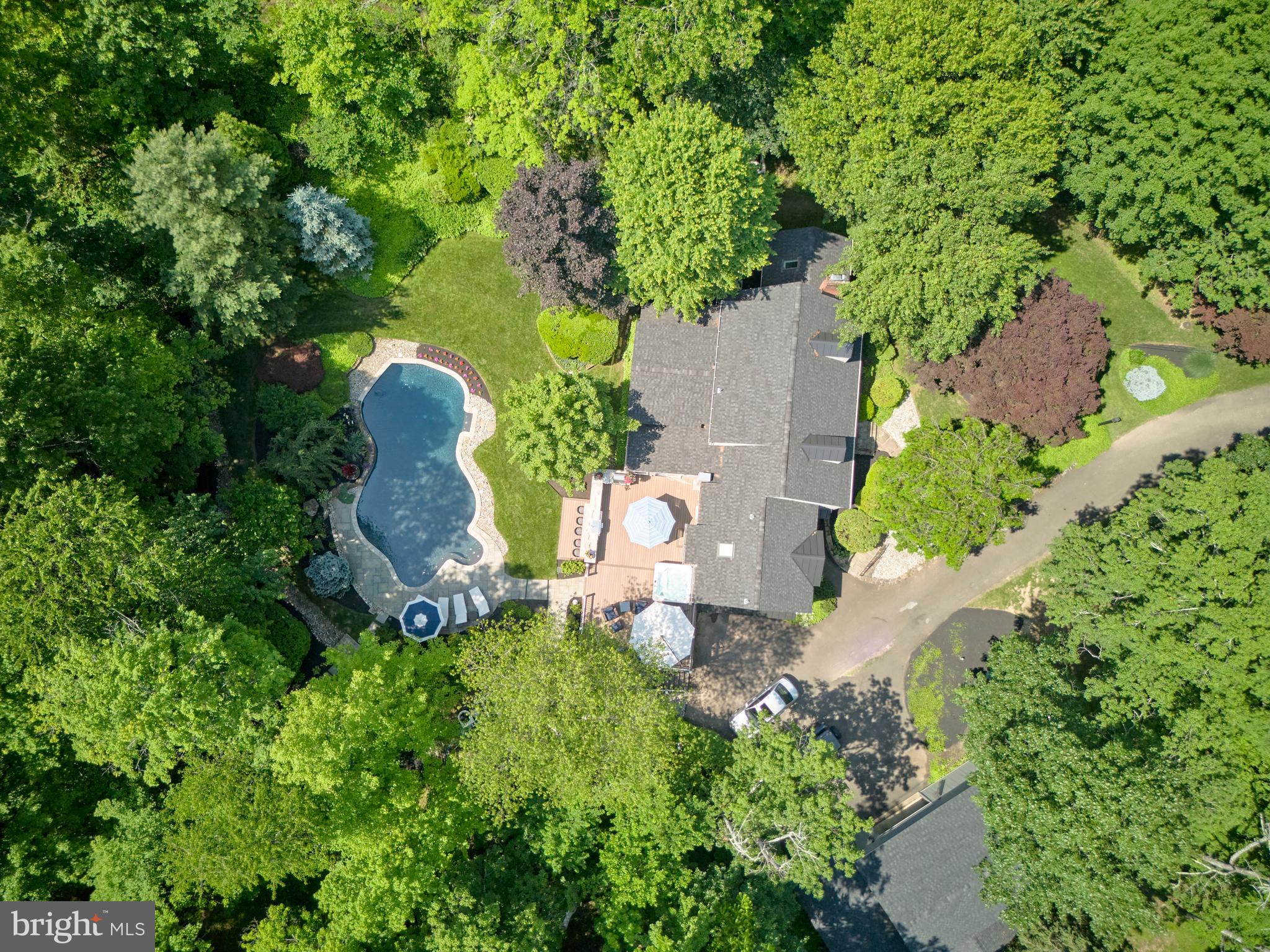 2395 VALLEY ROAD