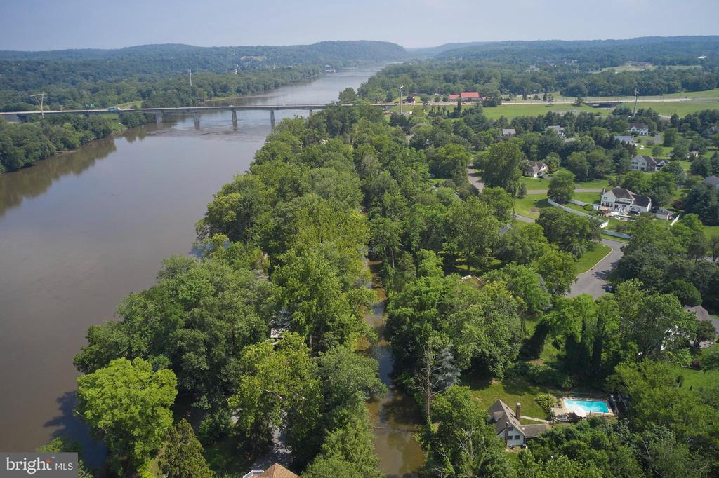 2598 RIVER ROAD