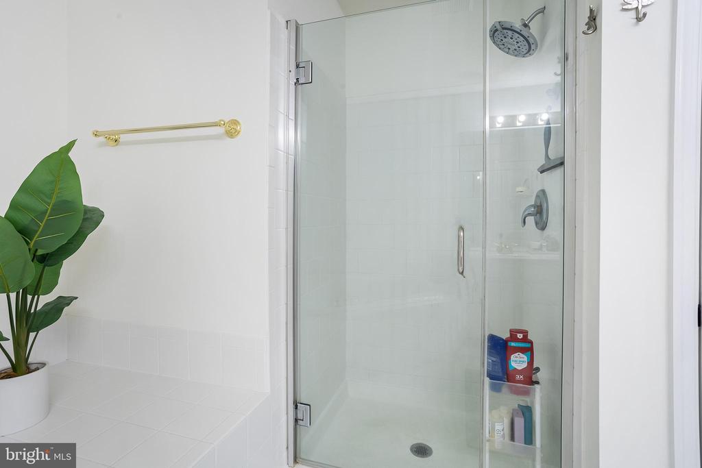 59 AVALON COURT 1303