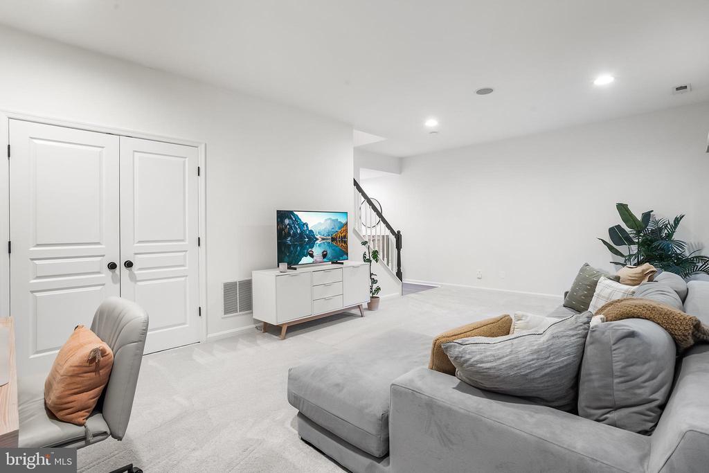 59 AVALON COURT 1303