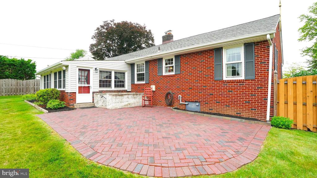 760 SWEETBRIAR DRIVE