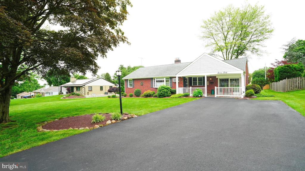 760 SWEETBRIAR DRIVE