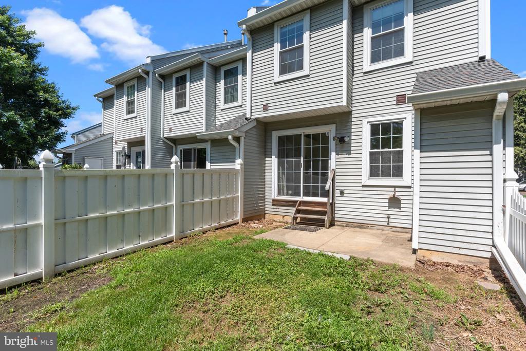 31 VIOLET LANE