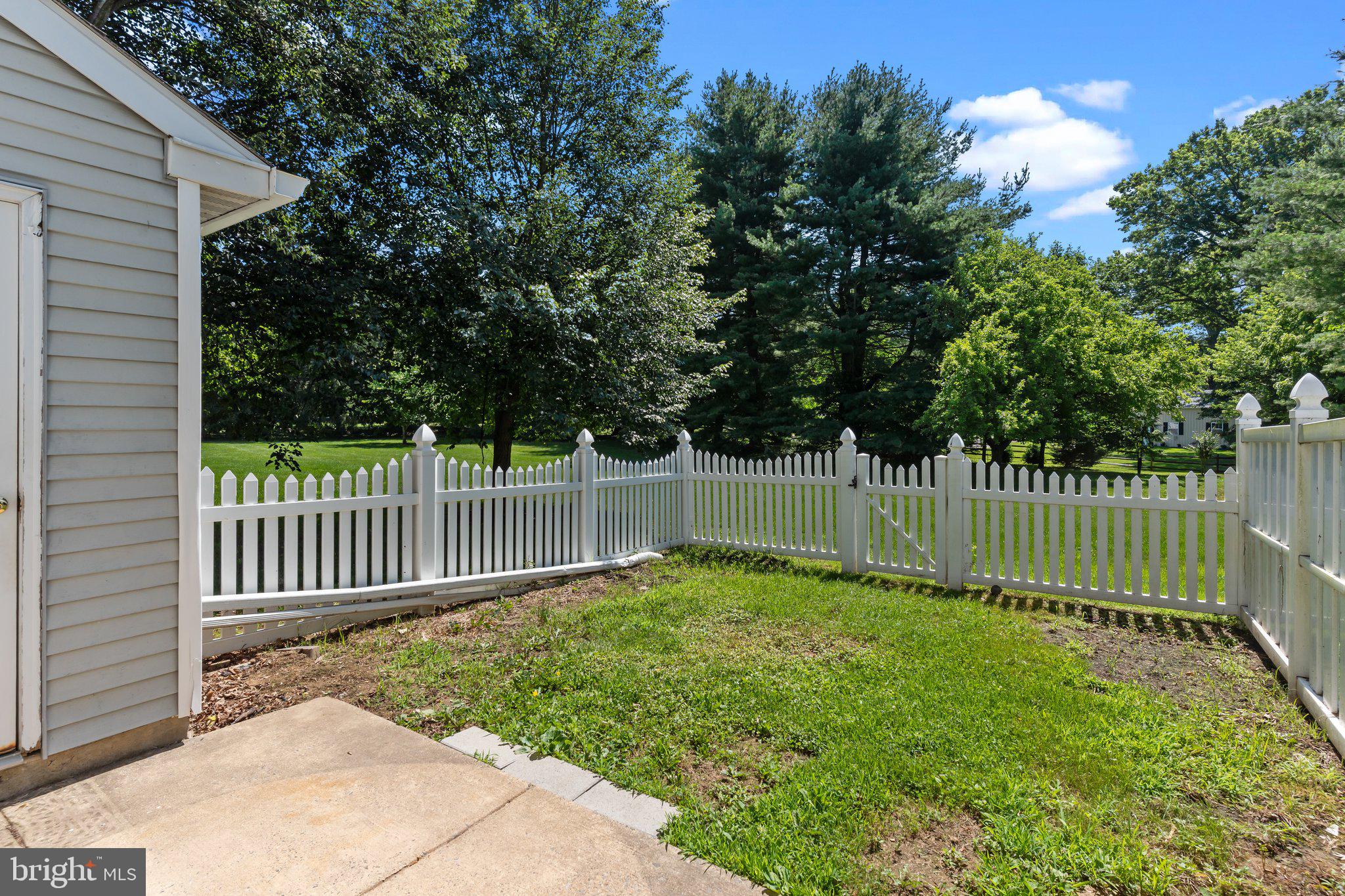 31 VIOLET LANE