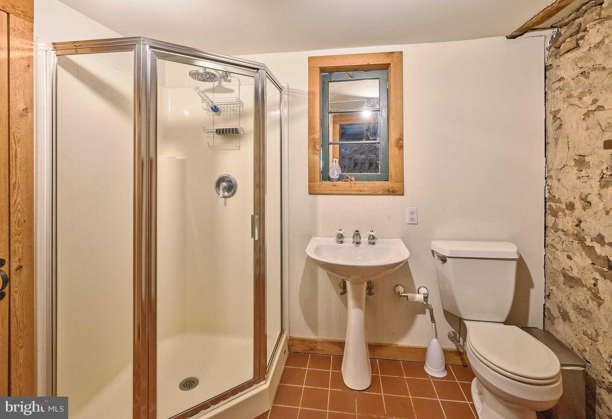 5694 CARVERSVILLE ROAD B