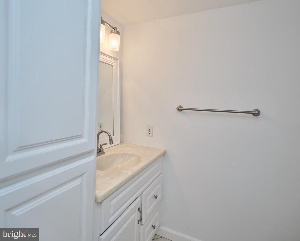27 ARDEN WAY