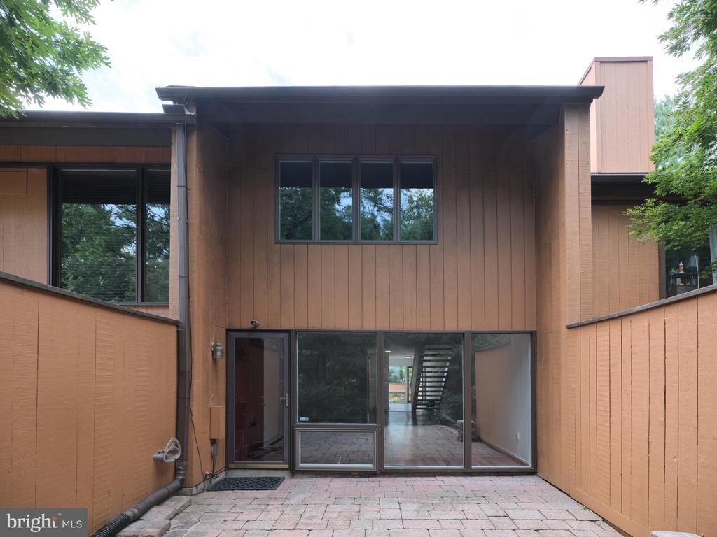 27 ARDEN WAY