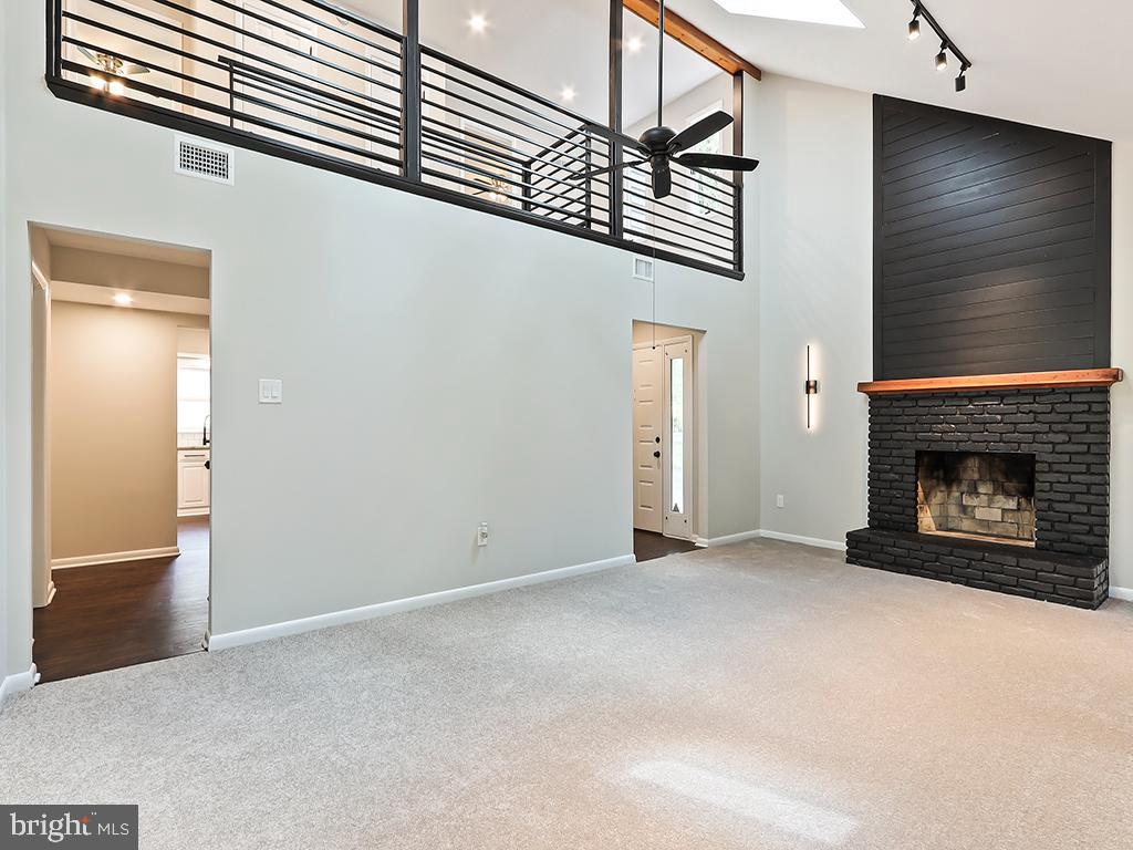 476 N SHADY RETREAT ROAD