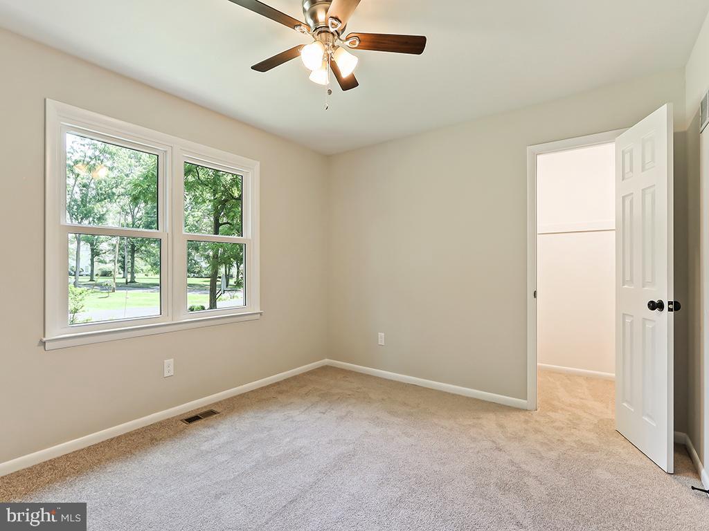 476 N SHADY RETREAT ROAD