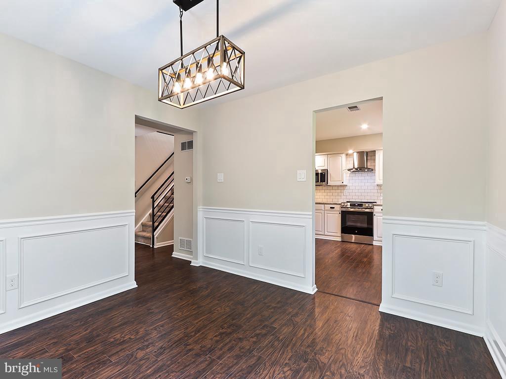 476 N SHADY RETREAT ROAD