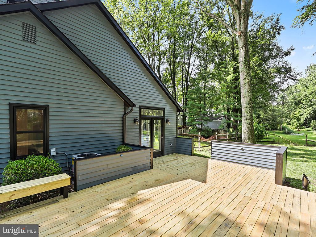 476 N SHADY RETREAT ROAD