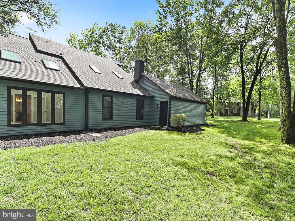 476 N SHADY RETREAT ROAD