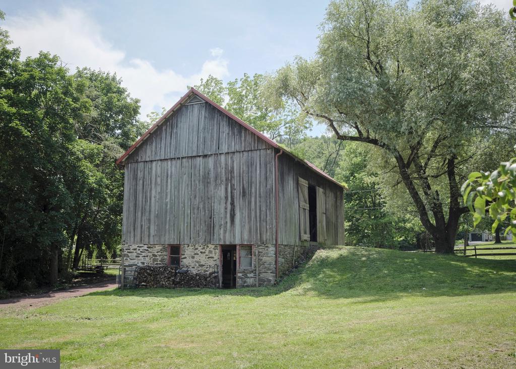 2529 GALLOWS HILL ROAD