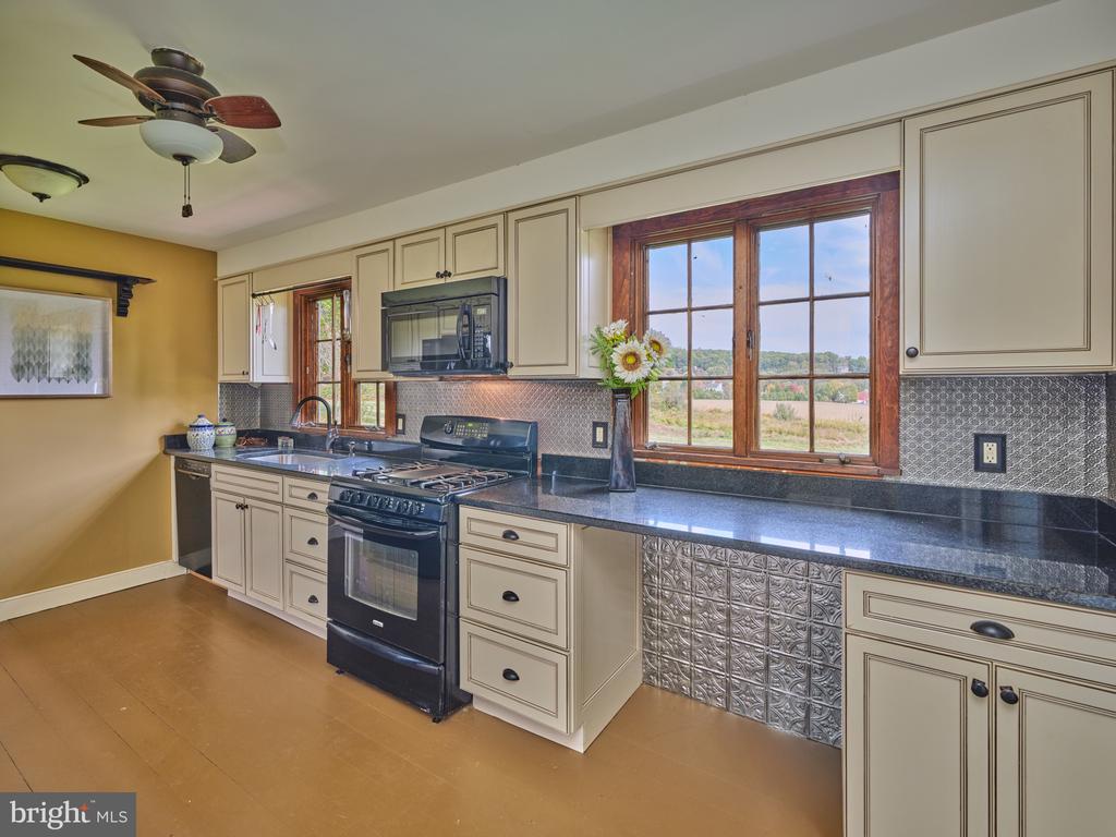 2529 GALLOWS HILL ROAD