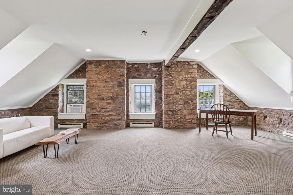131 WILLOWBROOK DRIVE