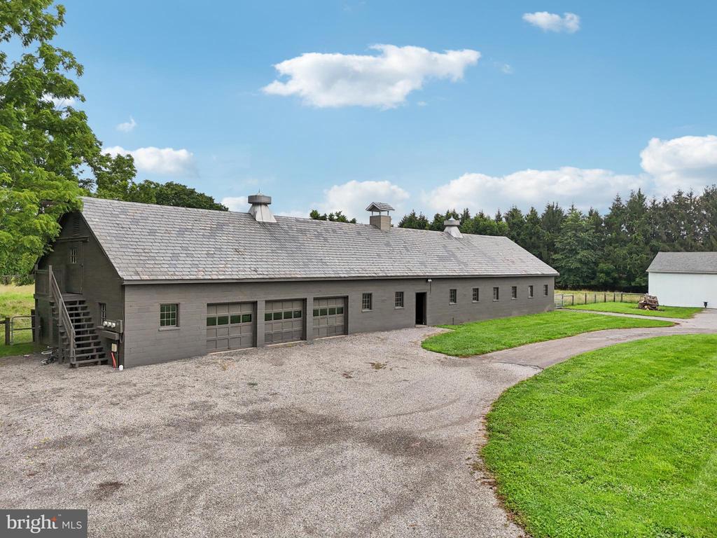 131 WILLOWBROOK DRIVE