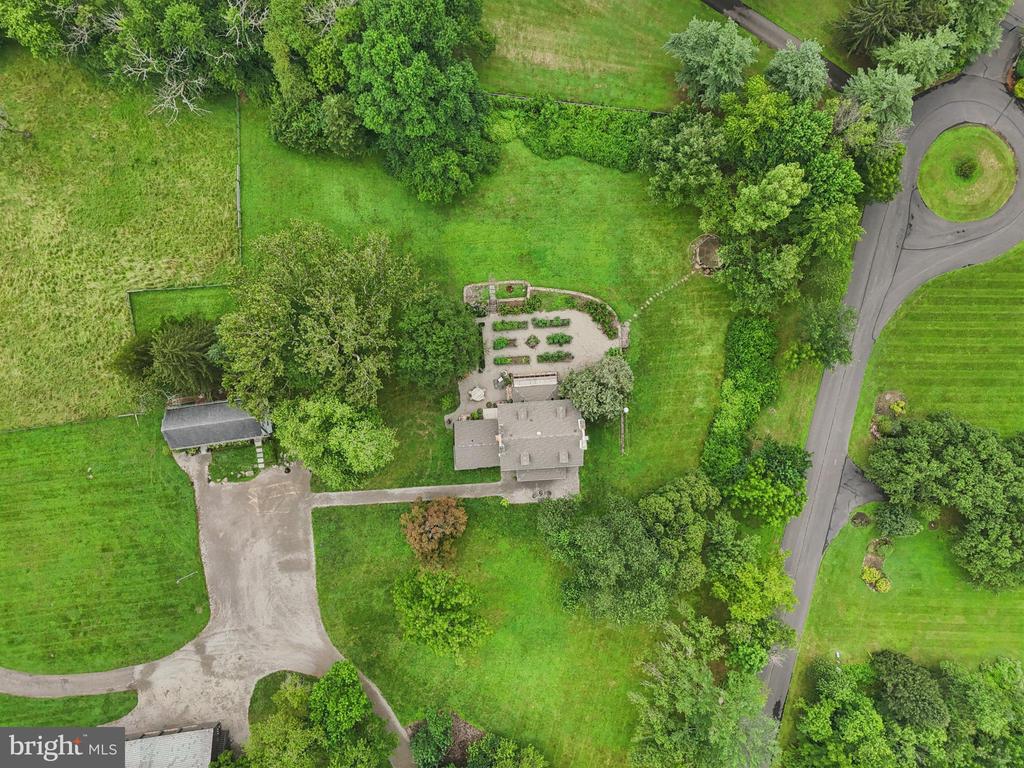 131 WILLOWBROOK DRIVE