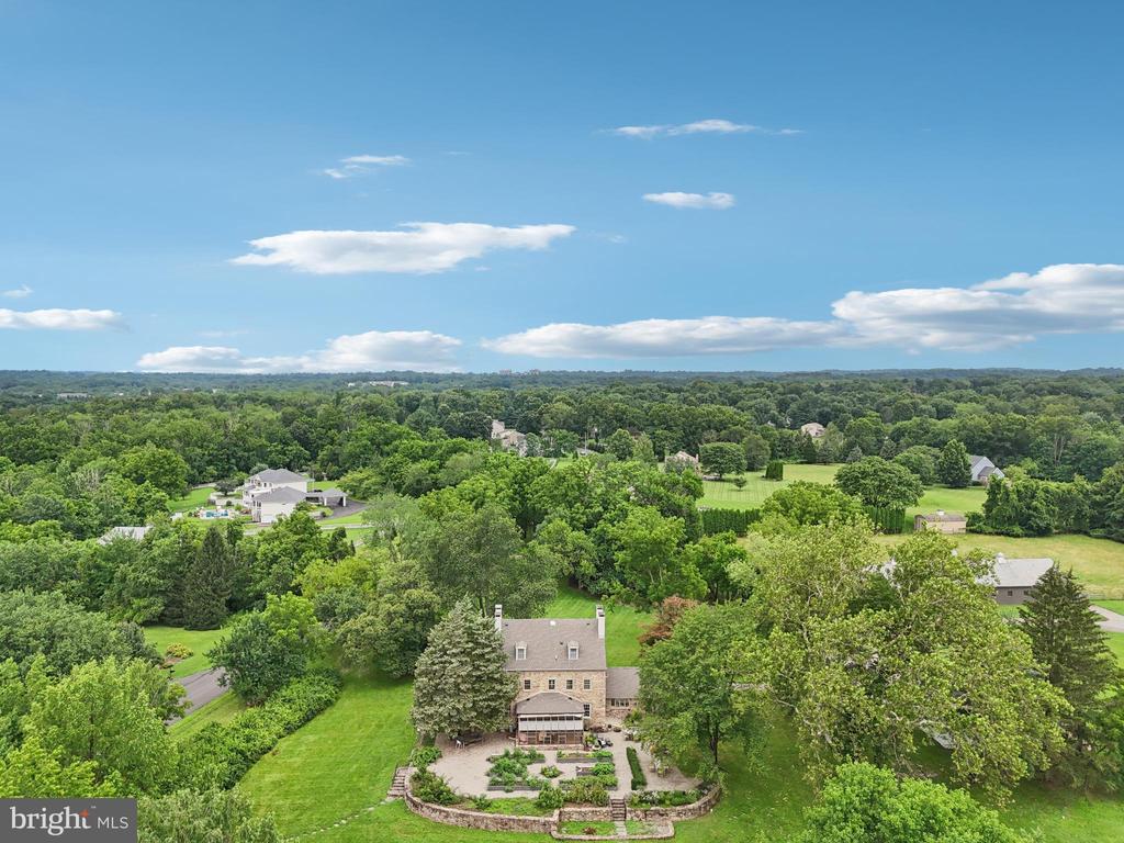 131 WILLOWBROOK DRIVE