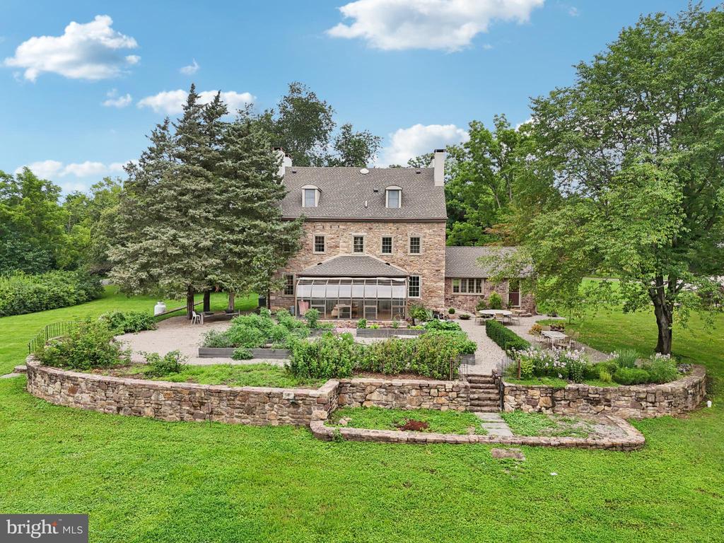 131 WILLOWBROOK DRIVE
