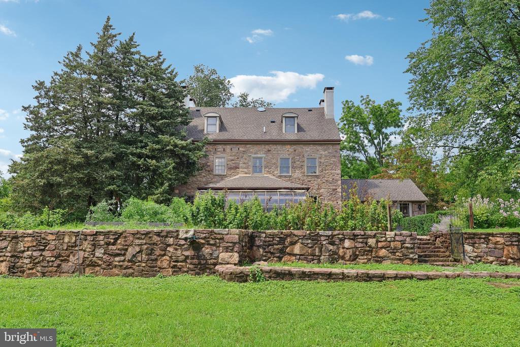 131 WILLOWBROOK DRIVE