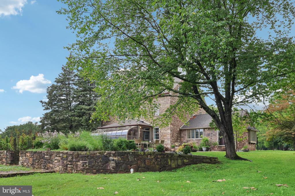 131 WILLOWBROOK DRIVE