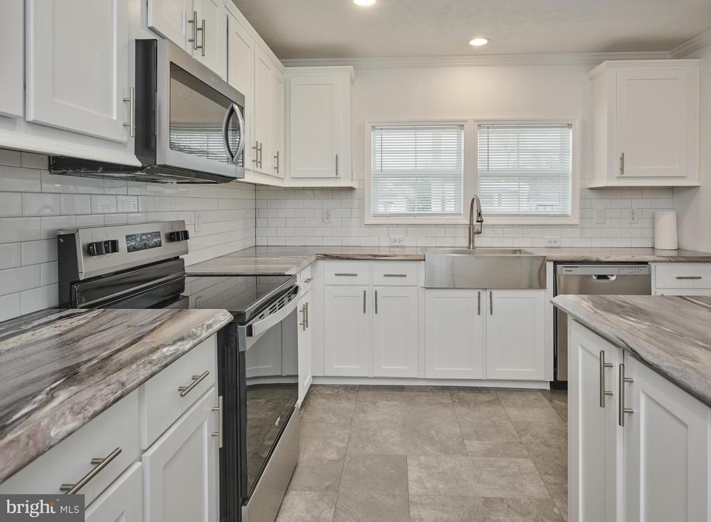 3034 CHANDLER DRIVE SOUTH
