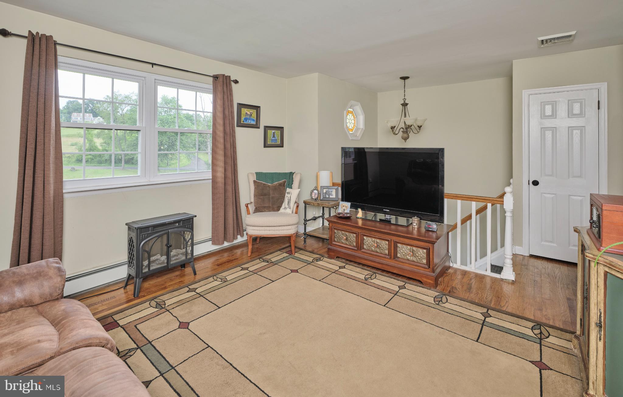 1945 SWEETBRIAR ROAD