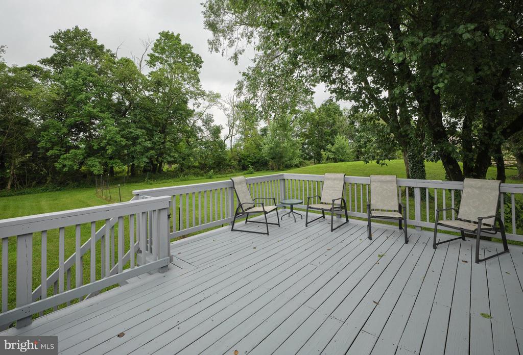 1945 SWEETBRIAR ROAD