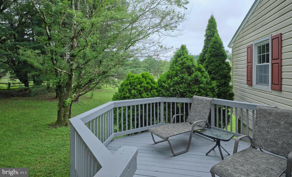 1945 SWEETBRIAR ROAD