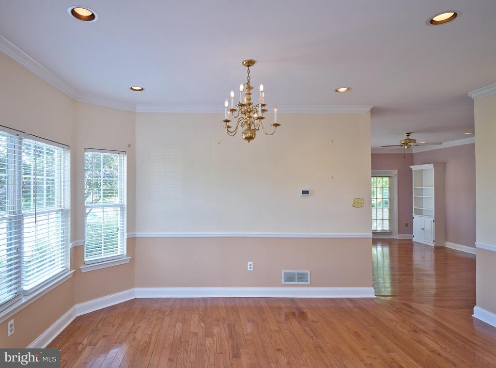 288 DEERFIELD COURT