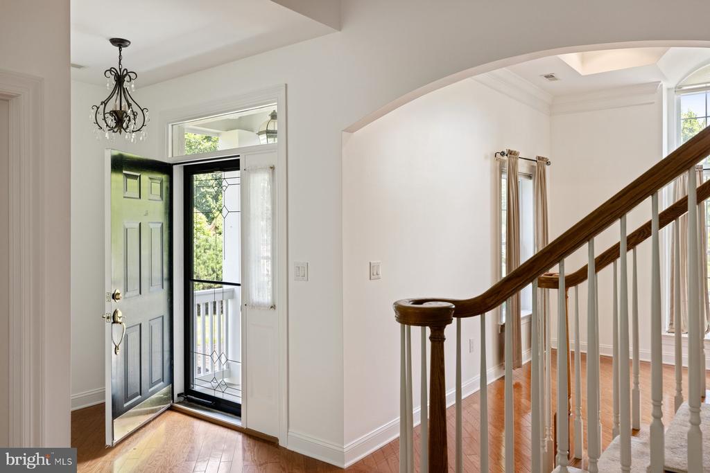 143 SILVERTAIL LANE