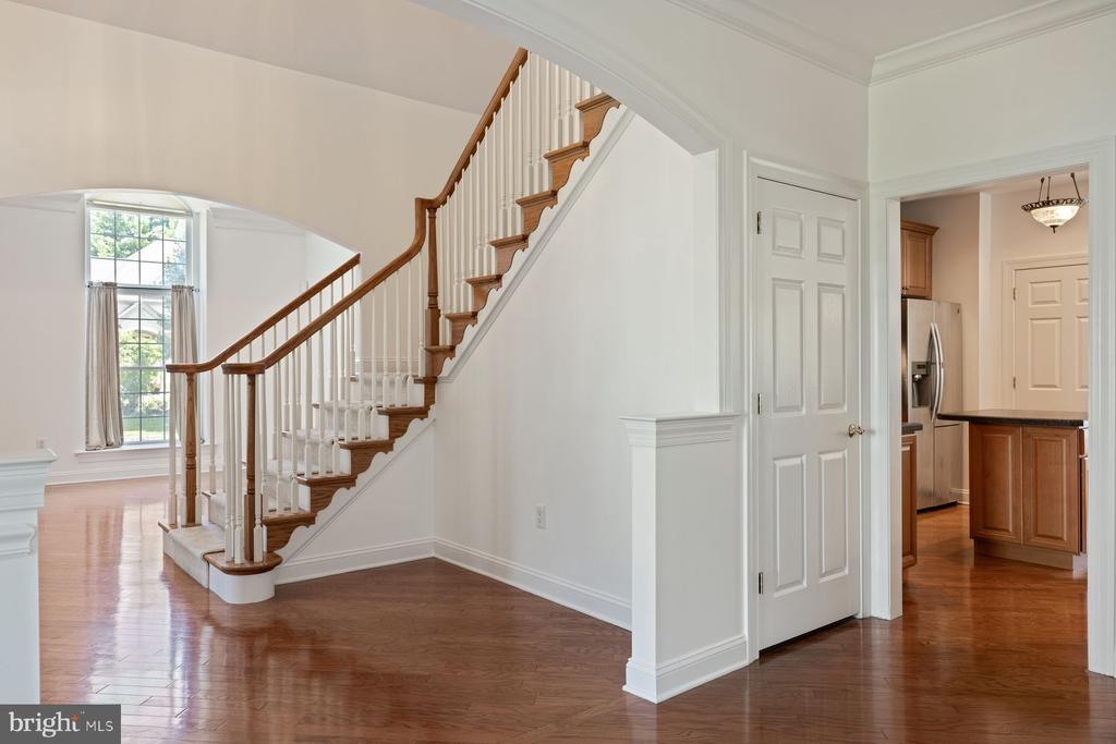 143 SILVERTAIL LANE