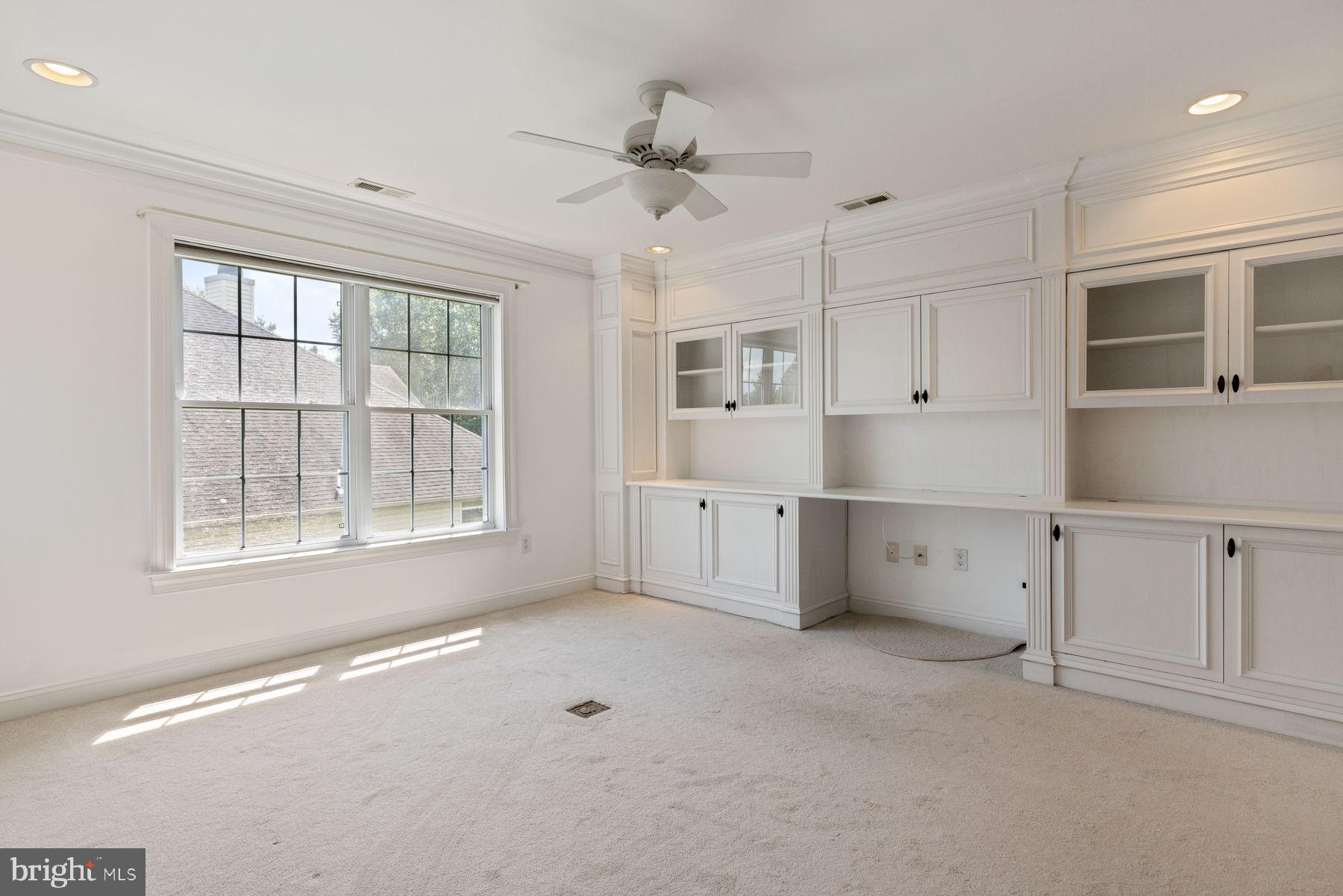 143 SILVERTAIL LANE