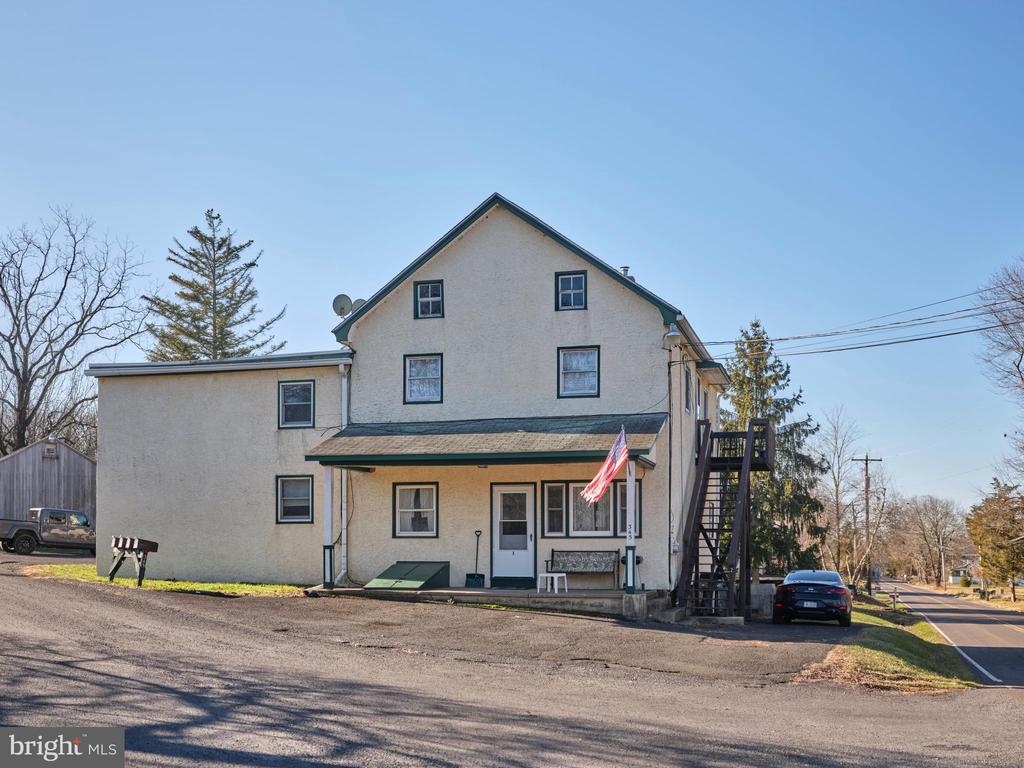 345 E DARK HOLLOW ROAD 4