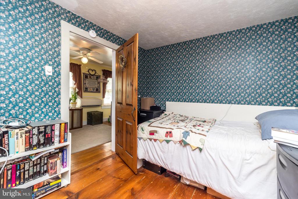343 E DARK HOLLOW ROAD