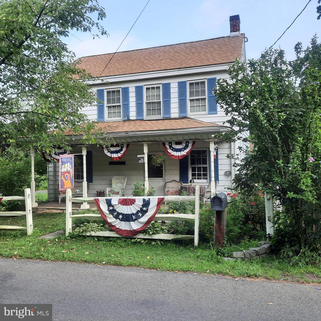 343 E DARK HOLLOW ROAD