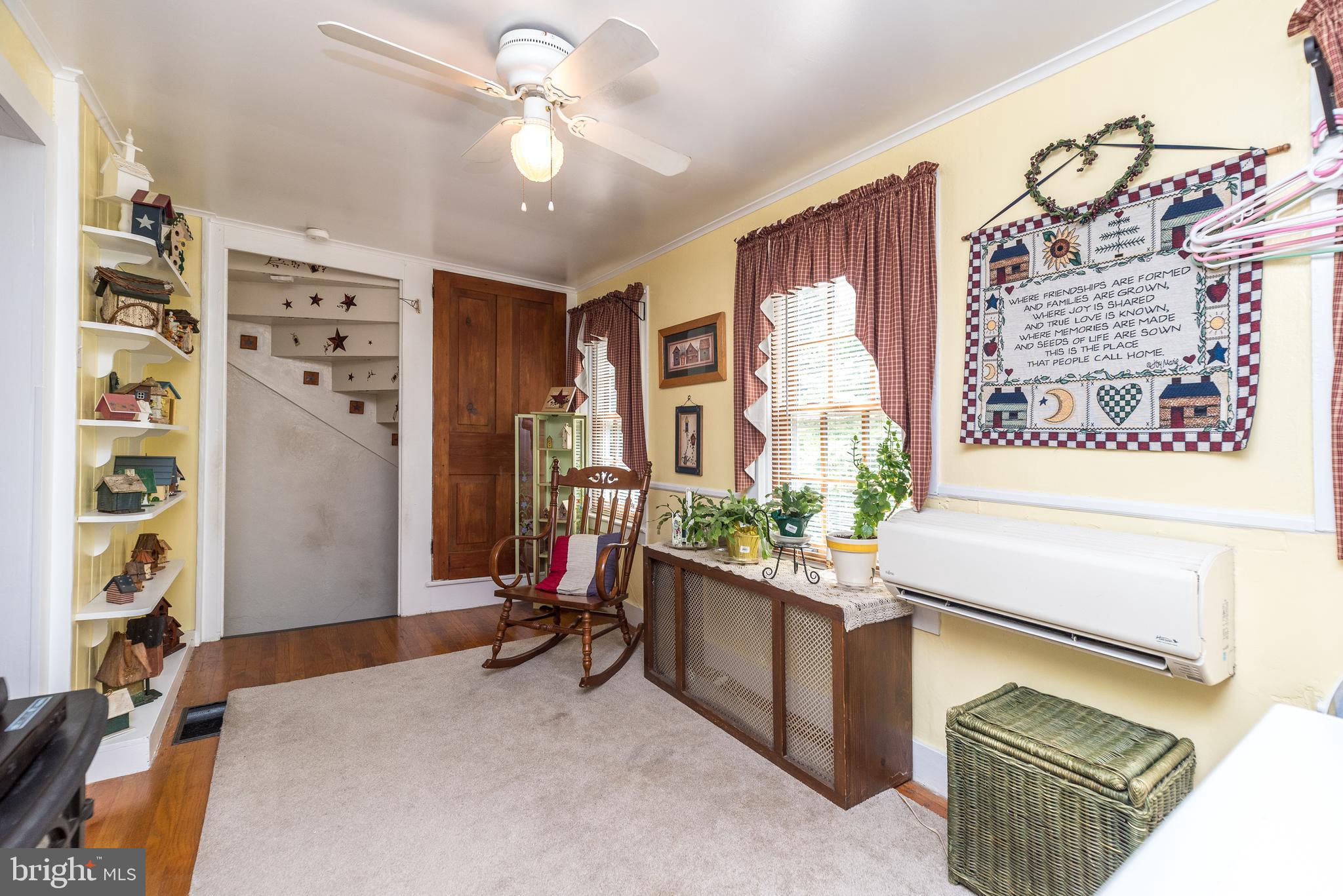 343 E DARK HOLLOW ROAD